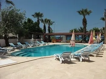 Holiday Otel Hotel Guzelcamlı